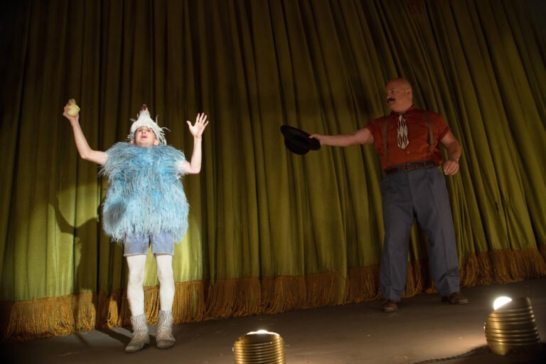 AHS Freak Show 4×02 Massacres and Matinees