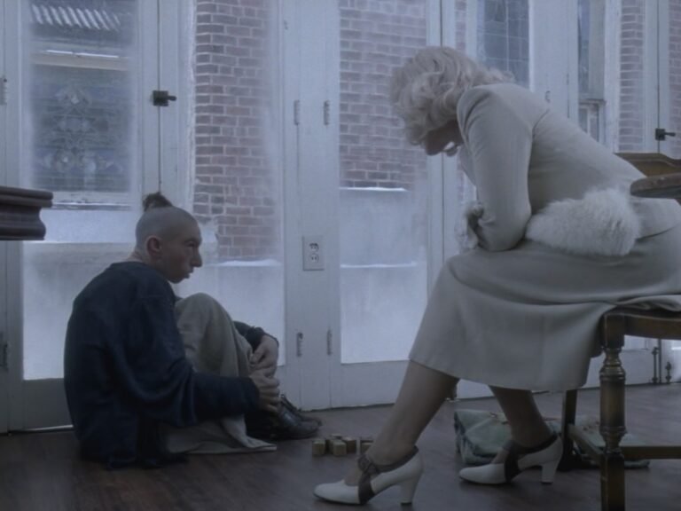 American Horror Story Freak Show 4×10 Orphans