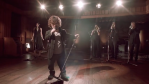 game of thrones - Game of Thrones: The musical [màj] peter dinklage sings a game of thrones musical for red nose day