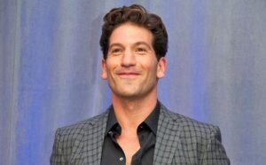 daredevil - Daredevil : Jon Bernthal rejoint la saison 2 CHFeY7GWcAEnPMo.jpg large
