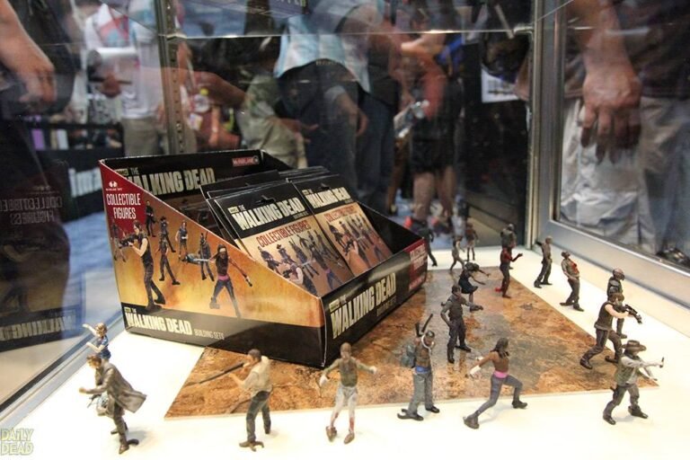 CONCOURS TERMINE : Gagnez une mini-figurine surprise de THE WALKING DEAD
