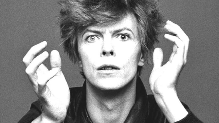 David Bowie, live and in color