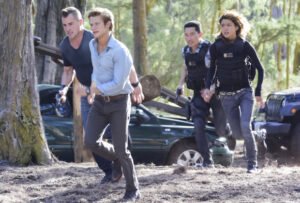 hawaii 5-0 - MacGyver et Hawai Five-0 : le crossover ! macgyver hawaii five 0 crossover preview