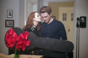 riverdale - Riverdale : l'épisode 9 jette un froid cheryl archie0