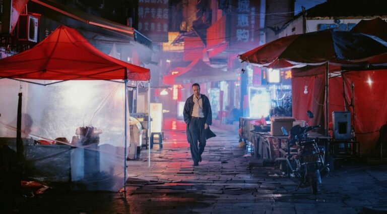 Un grand voyage vers la nuit : Quand la poésie enfante la perfection