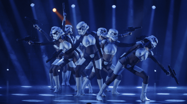 empire strips back paris spectacle